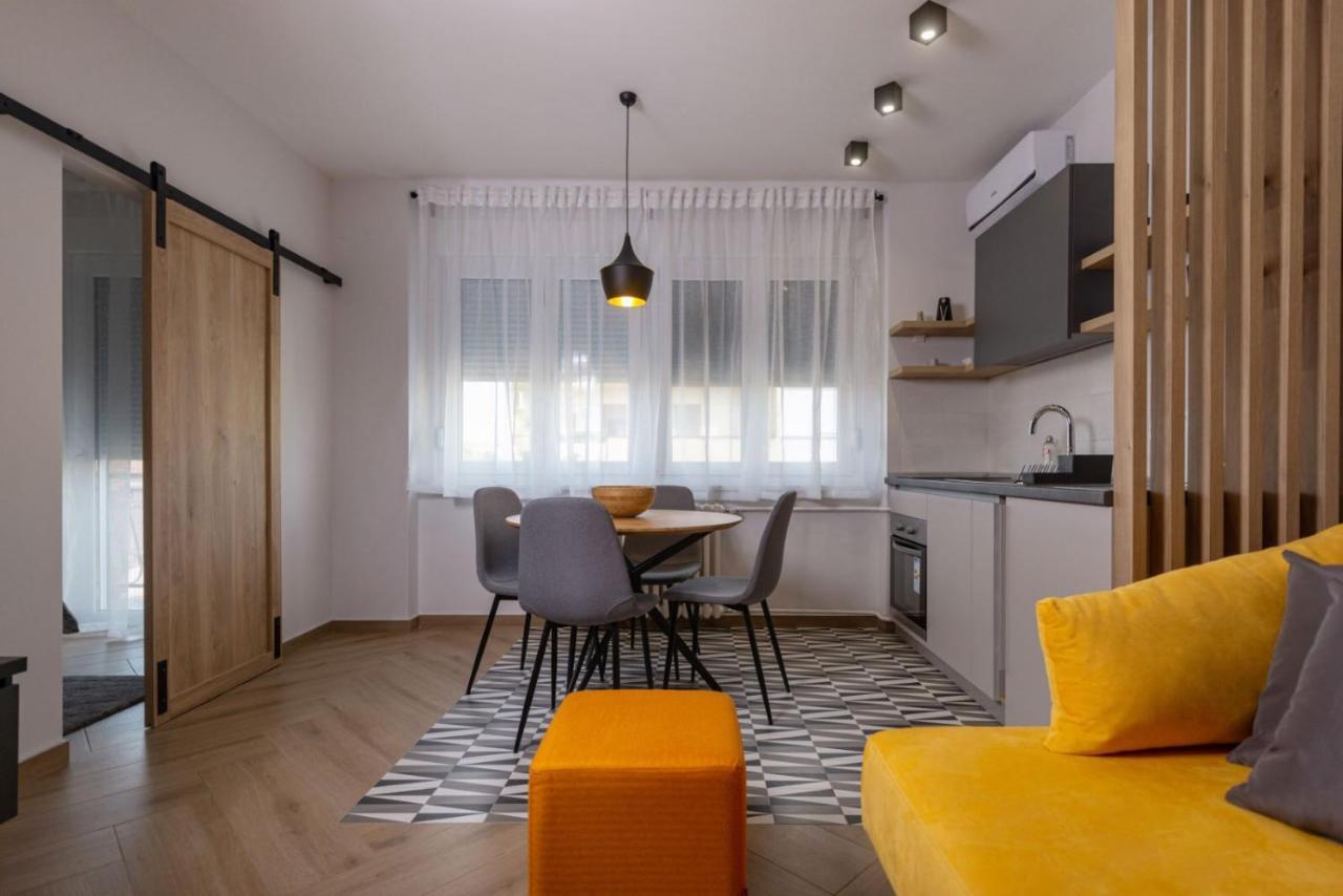 Republic Square Apartment - With Garage Nowy Sad Zewnętrze zdjęcie